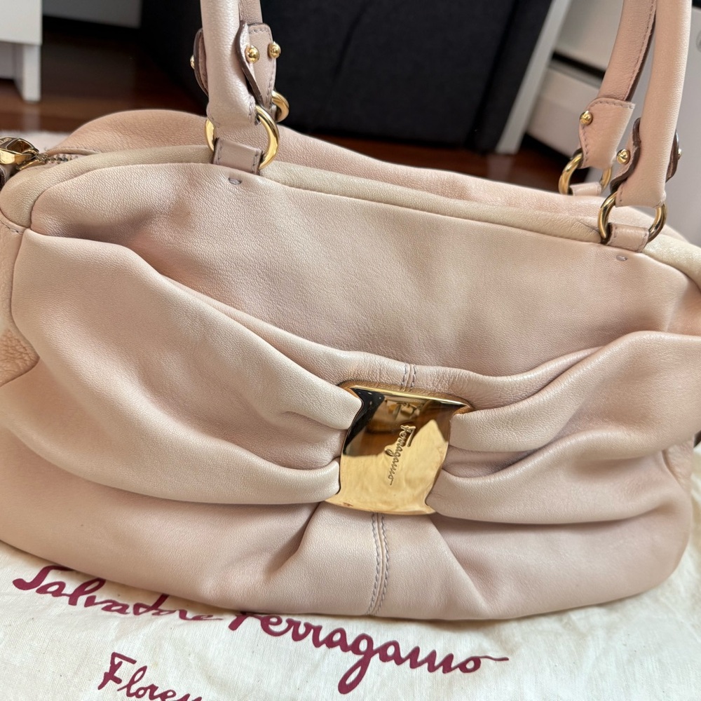 Salvatore Ferragamo Cream Leather Handbag
